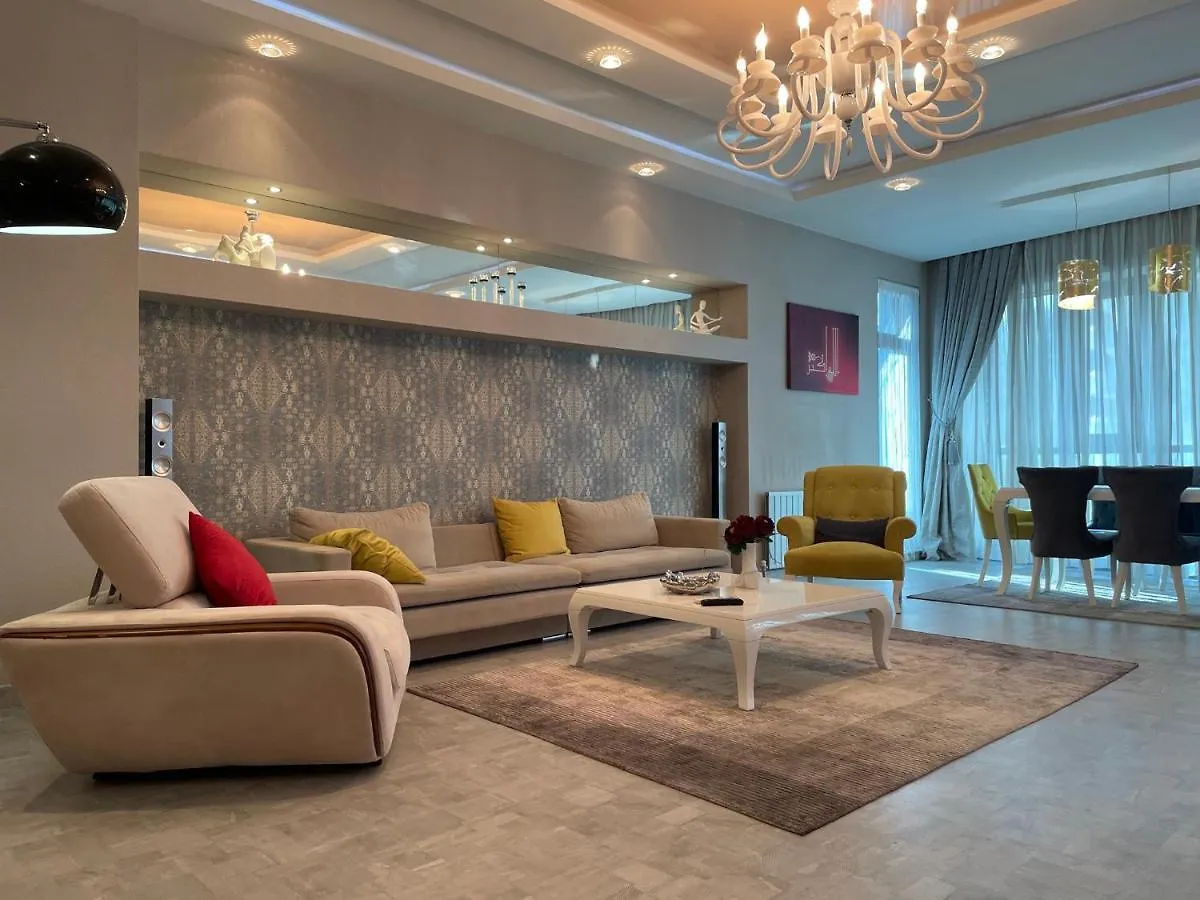 Megafun Lux Apartment Baku